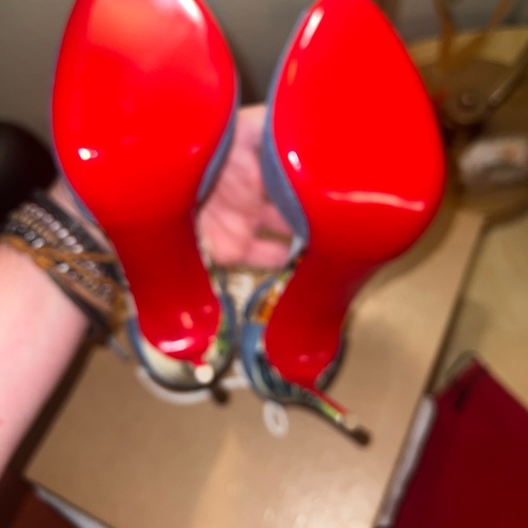 Red Bottoms-Christian Louboutin - Picture 2 of 13